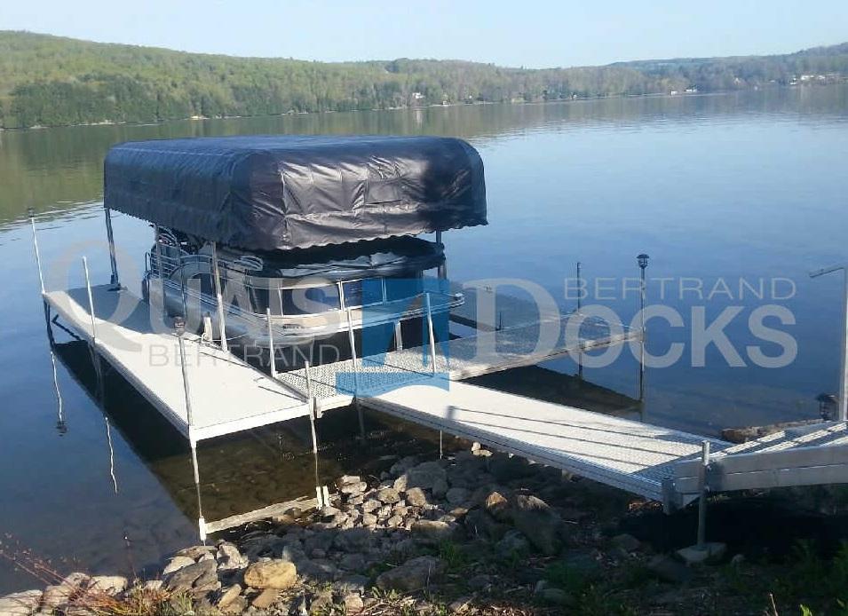 Docks on posts - Plastic Thruflow