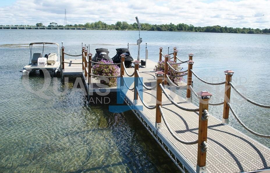 Docks on posts - Plastic Thruflow