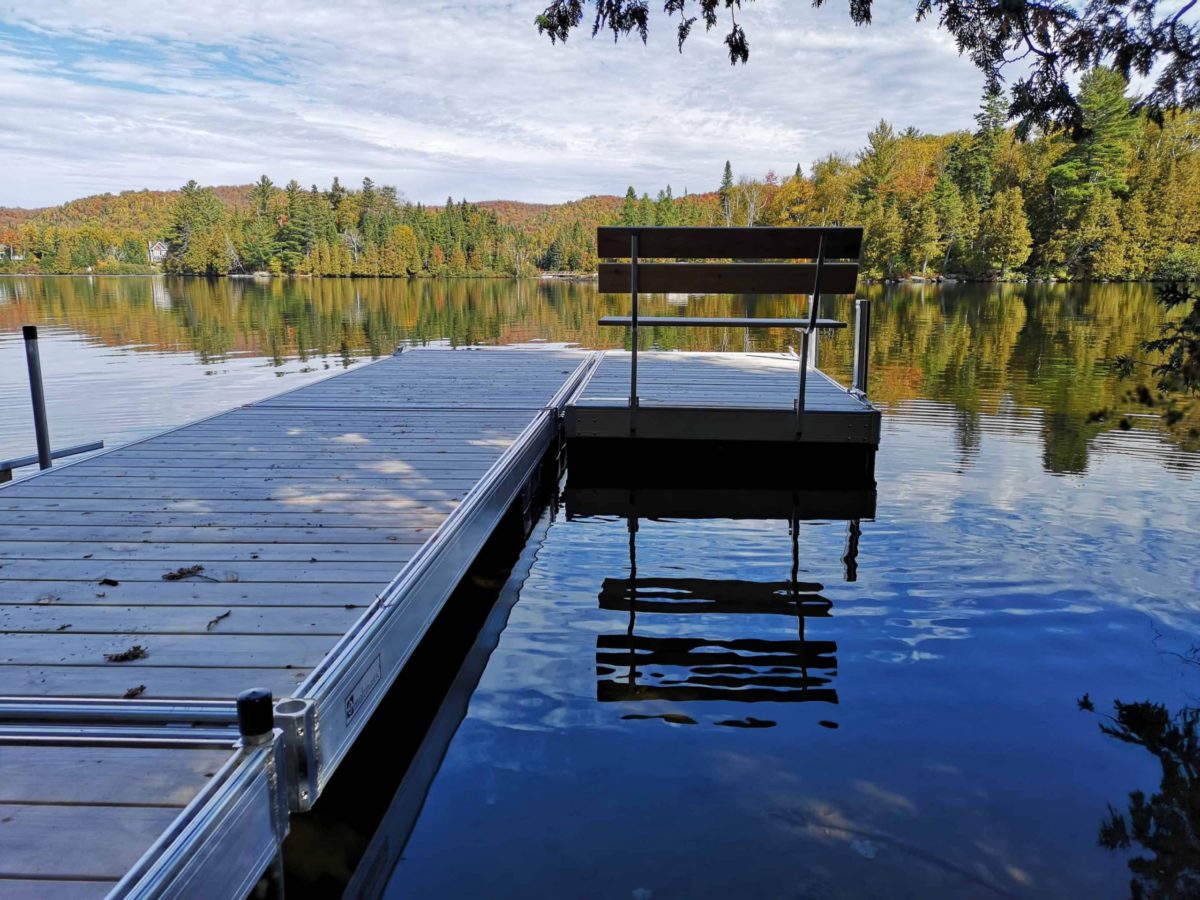 Banc de quai 8' en aluminium pour quai de bois ou d'alu. Quai Lanaudière Saint-Donat