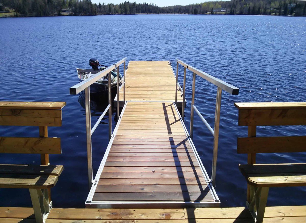 Garde-corps 8' en aluminium pour quai de bois ou d'alu. Quai Lanaudière Saint-Donat
