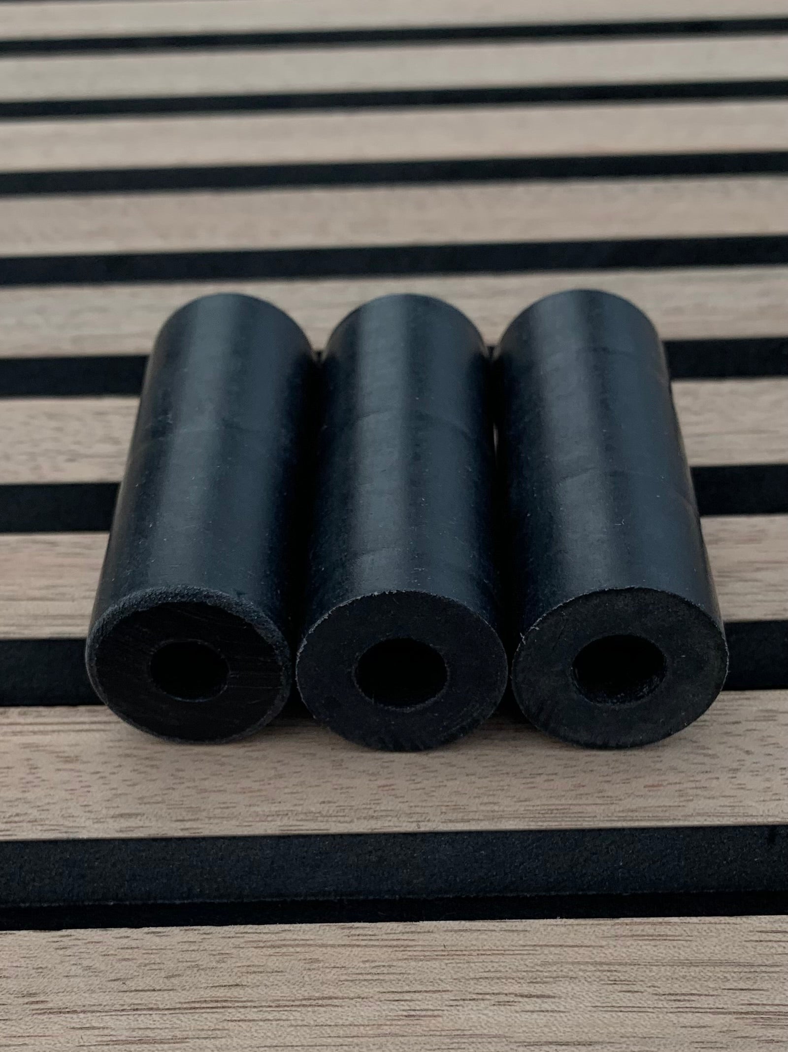QE Cylindre en acétal 1''x3'' (3pcs) - 11043