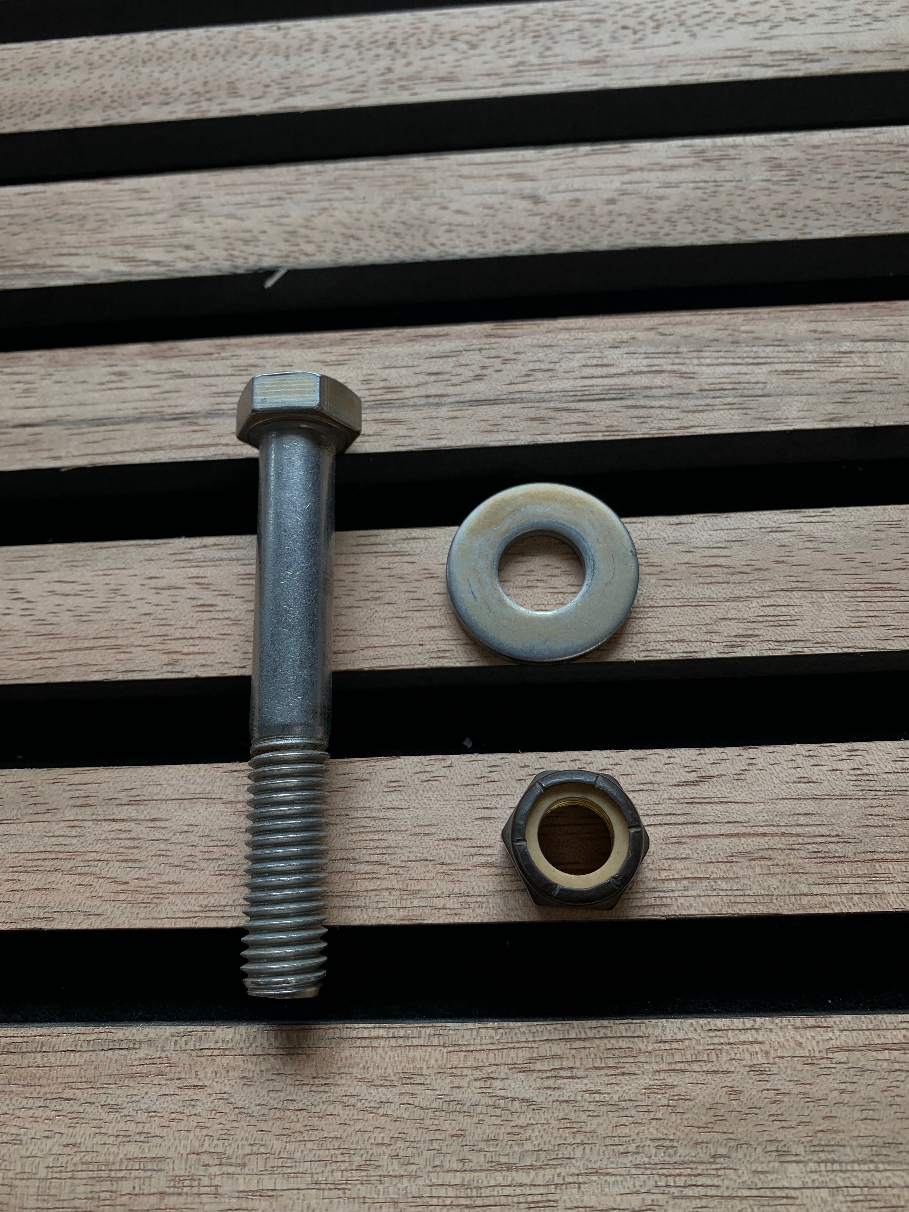 QB Bolt 1/2 X 3 1/2" avec écrous et espaceur - 11062