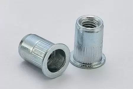 Écrous à rivets en aluminium