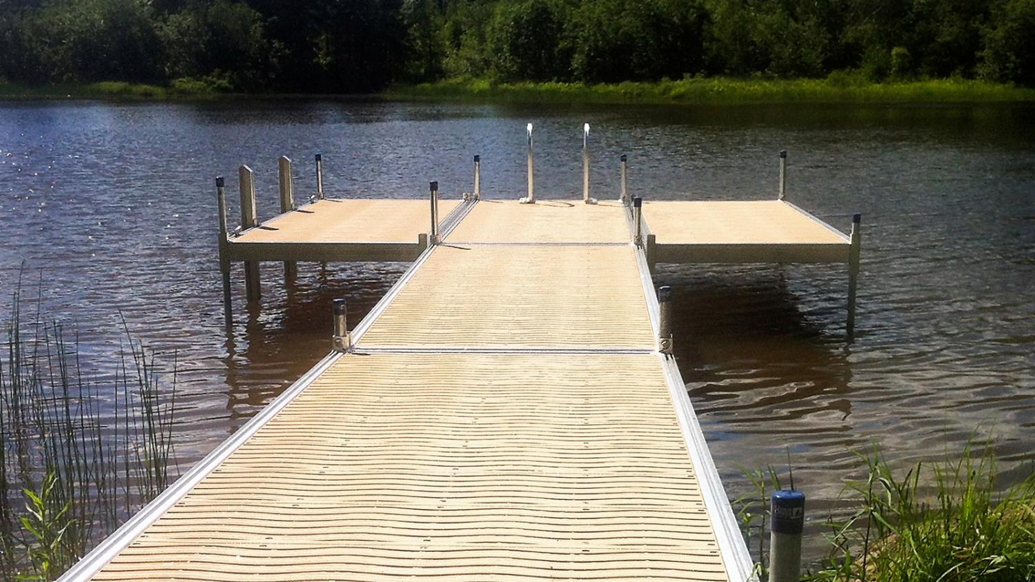 SERIE NATUR - Quai sur poteaux / Plastique  X-Wave  (Beige ou Gris)