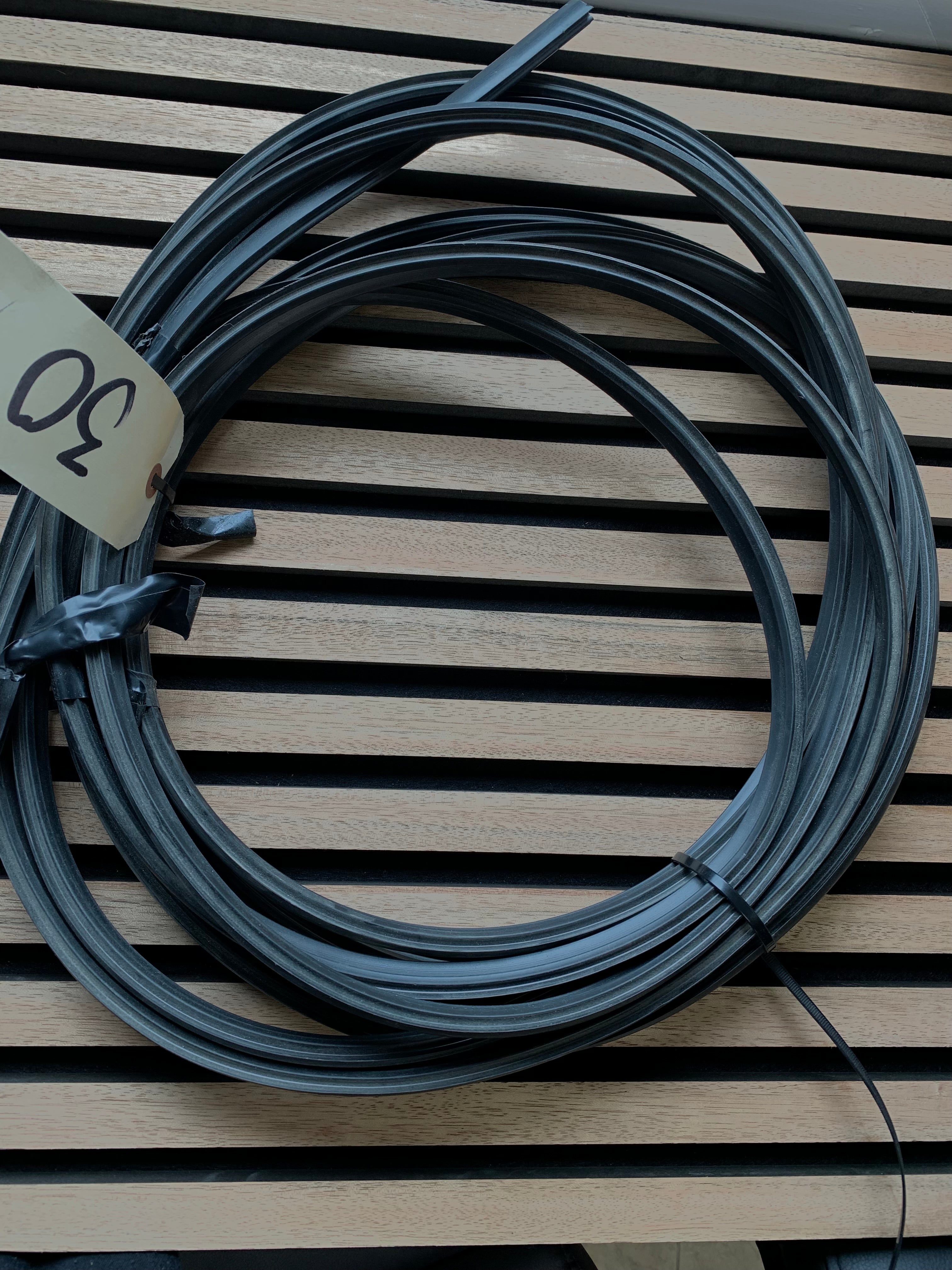  Black rail protector  R-2 - p.l. - 20-3166
