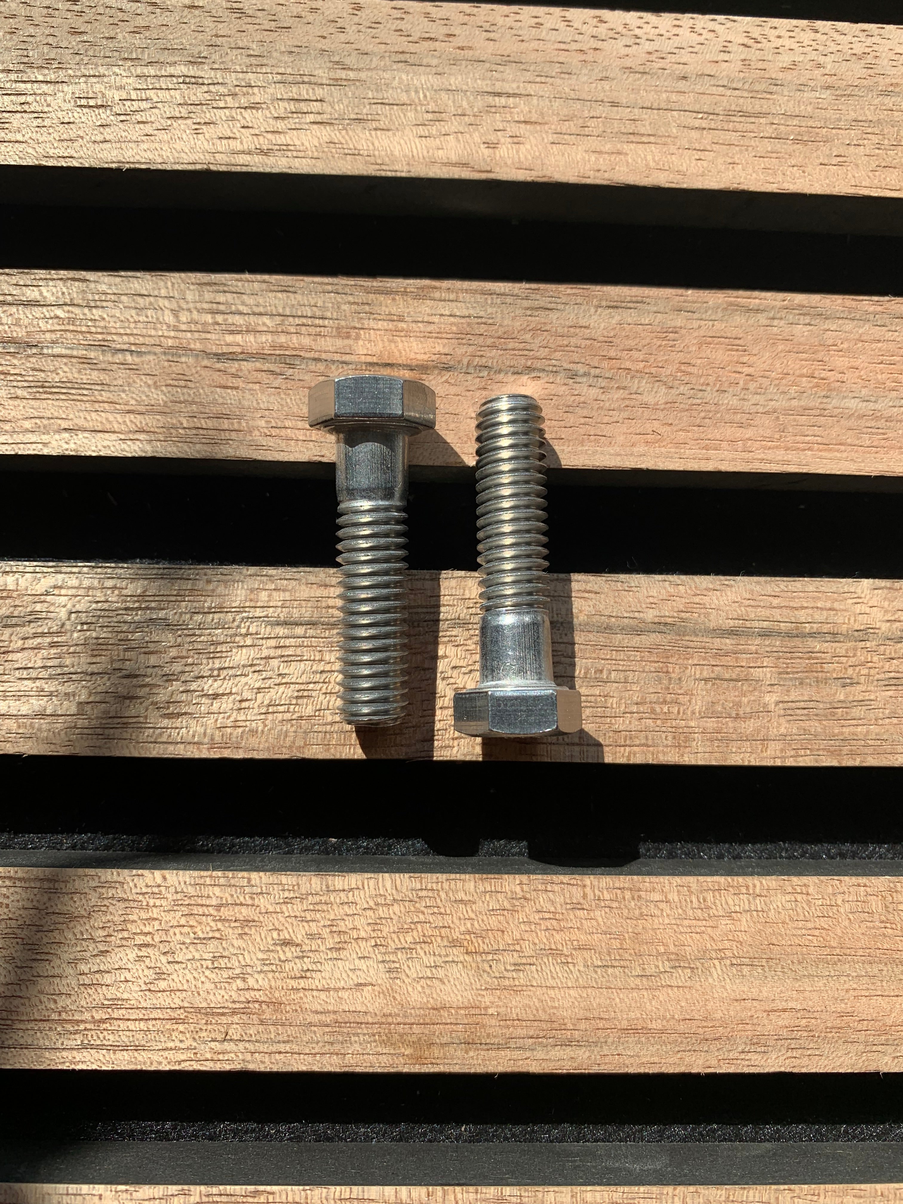 QB Bolt 3/8 X 2" 2 pcs - 10707-2