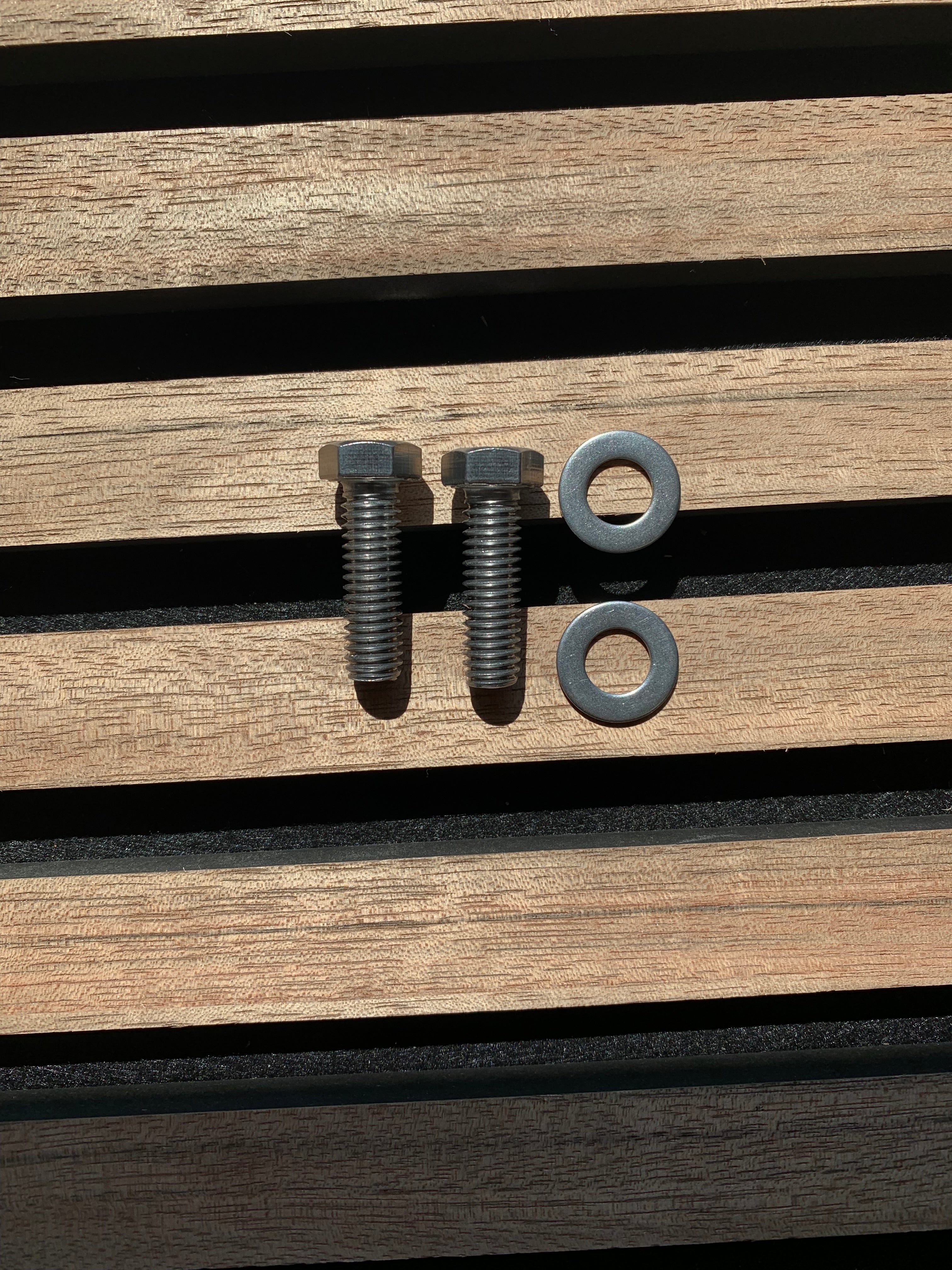 QB Bolt 3/8'' x 1 1/4'' for Cleats (4 pcs) – 11067