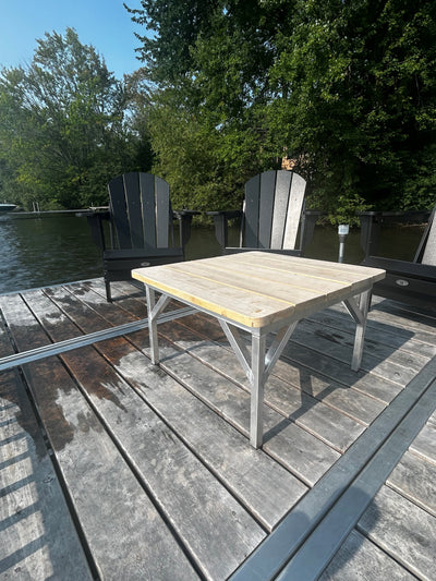 Table carrée de 27'' - NOUVEAUTÉ Quai Lanaudière Saint-Donat